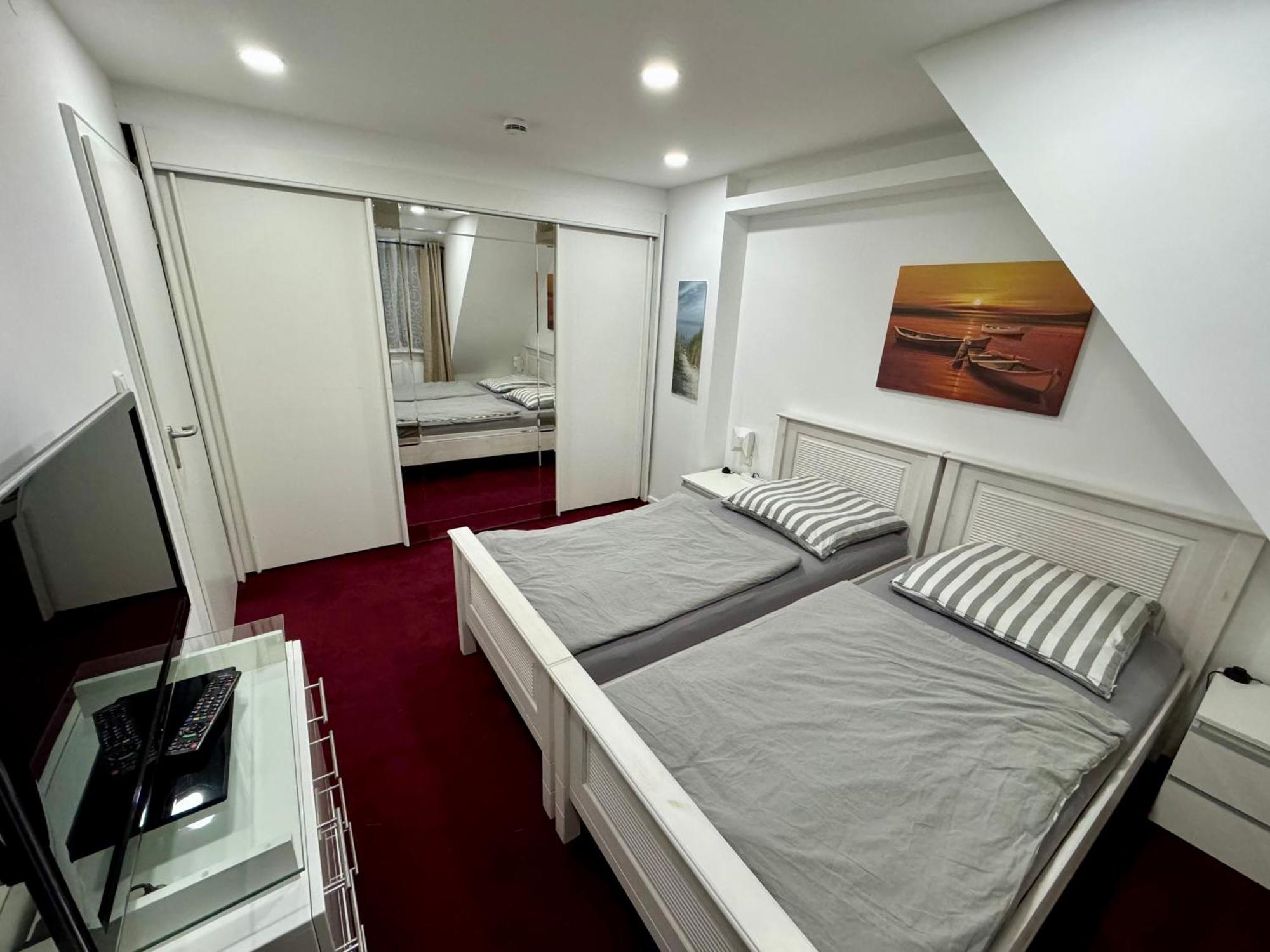 Zwei Apartment